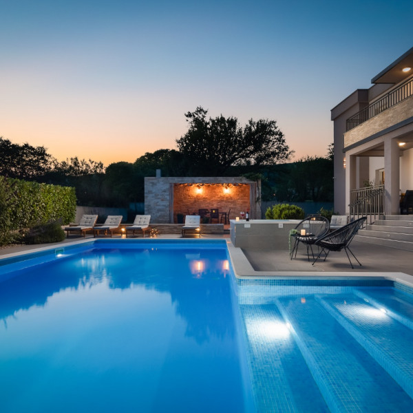 Villa Dali, Villa Dali Sičane